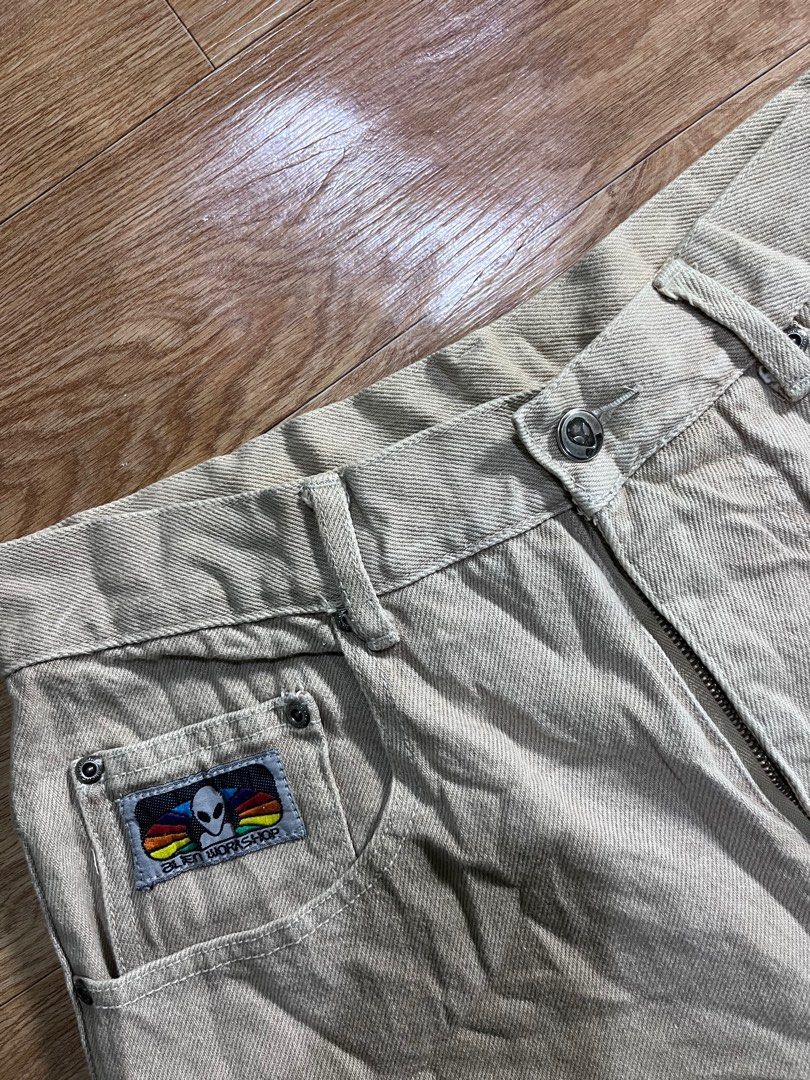 Vintage Alien Workshop Shorts (Category: Shorts) located in Zamboanga. Submitted by alterramz08 (Listing ID 1405866089, Image 3). Description: Alien workshop Shorts Vintage Size 30 Length 20.5 Open leg 11 Verygood Condition Price : 1,000 Pesos.