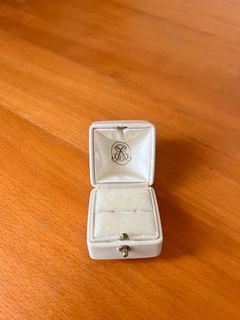 (Category: ) located in . Submitted by springcleaning2.0 (Listing ID 1405806382, Image 1). Description: .