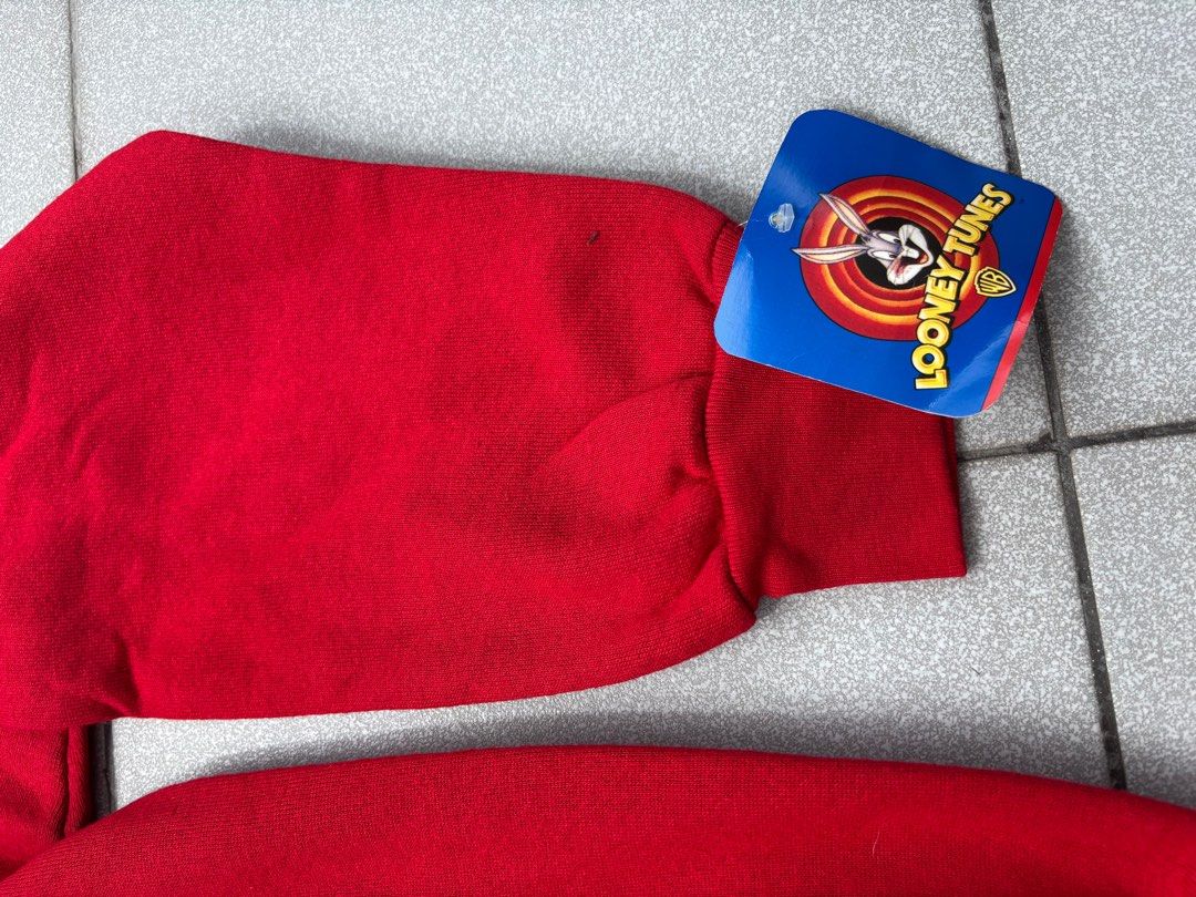 (1997) Looney tunes retro sweater (Category: Coats, Jackets and Outerwear) located in Quezon City. Submitted by jovvs (Listing ID 1405931801, Image 3). Description: (1997) Looney tunes retro sweater Size: Large Brand new Complete with tag Shipped from usa.