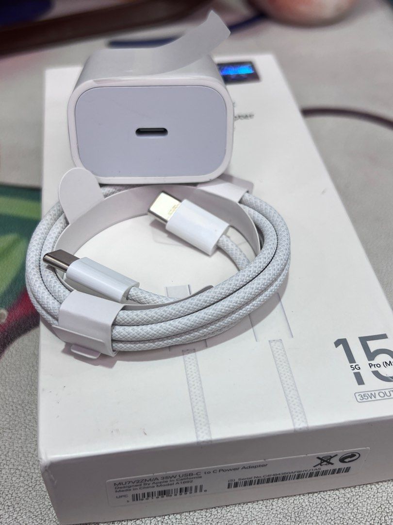 35W iPhone 15/16 Pro-Max Usb-C To C cable Set (Category: Chargers) located in Manila. Submitted by as_onlineshop11 (Listing ID 1406040588, Image 1). Description: pick up | Lalamove.