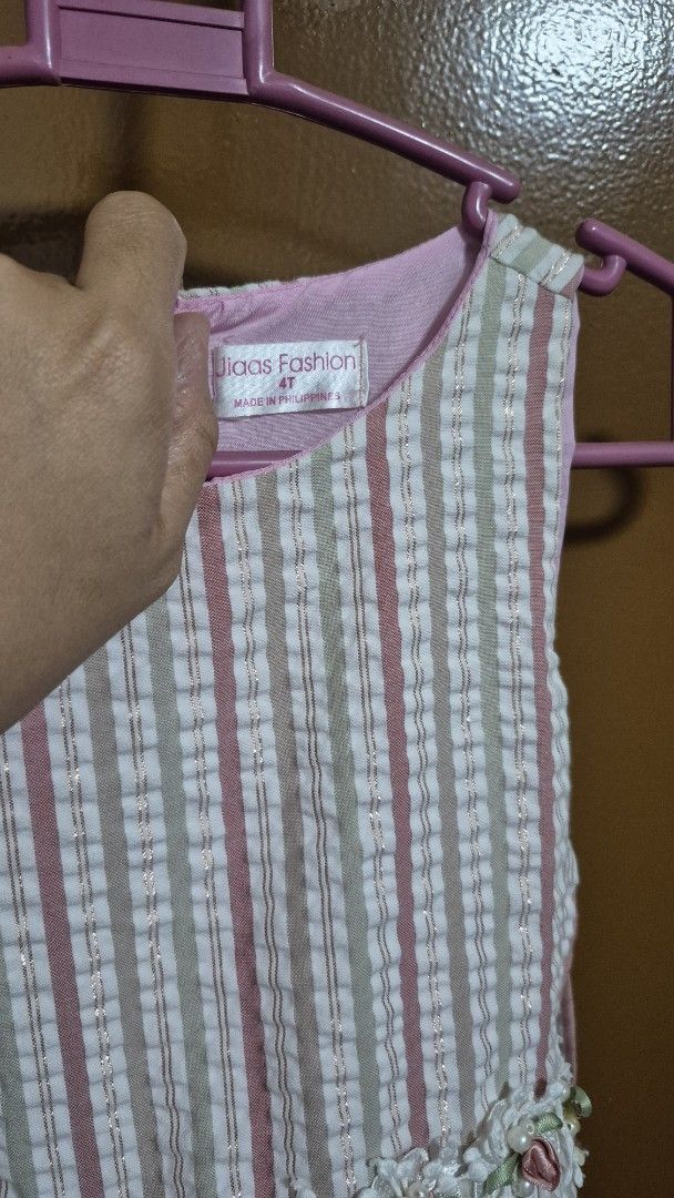 4T kids Dress (Category: Babies & Kids Fashion) located in Taguig. Submitted by why_yay (Listing ID 1406037518, Image 3). Description: 4T on tag Taguig Loc Lalamove or J&T only.