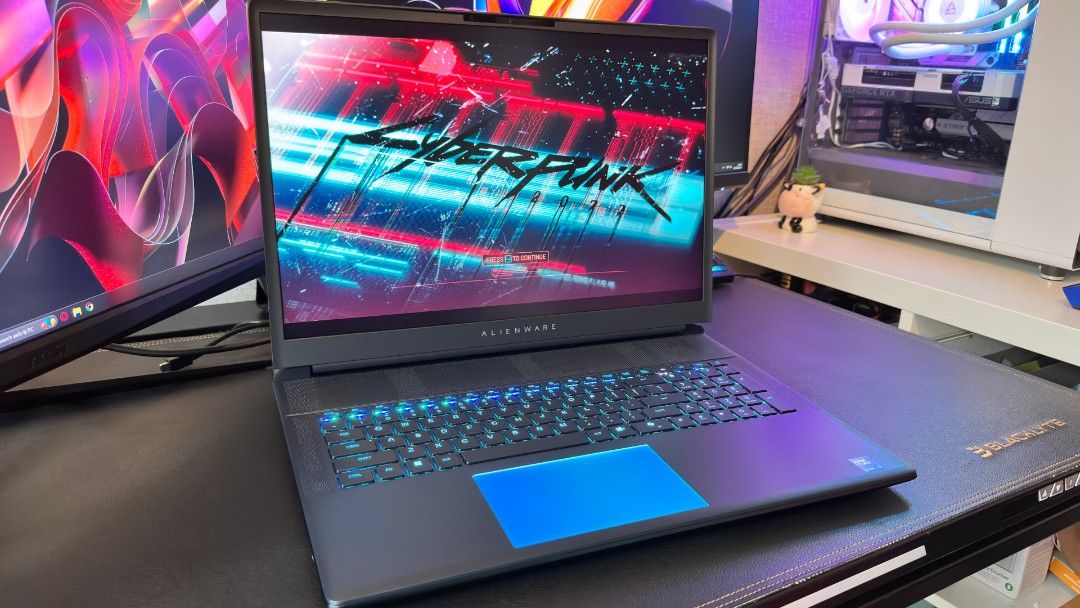 RTX 5090 Dell Alienware Area-51 Gaming laptop (BRAND NEW), Computers ...