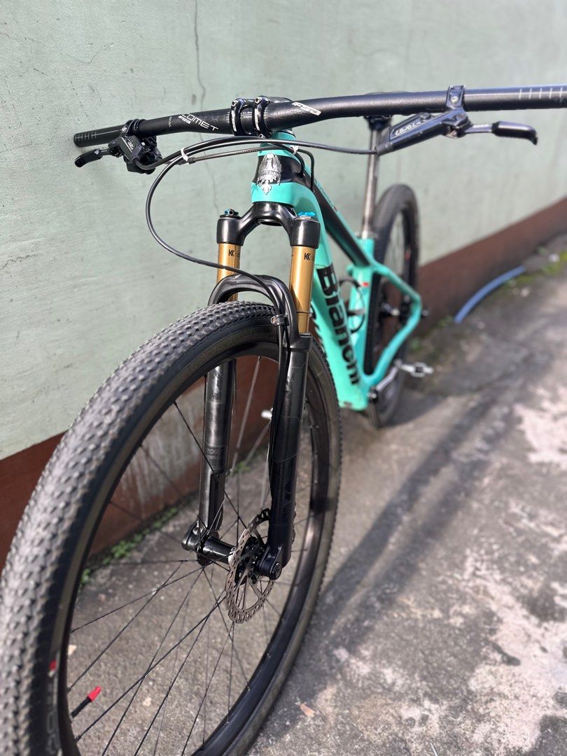 Bianchi Methanol CV Mountain Bike (Category: Bicycles) located in San Mateo. Submitted by acelinco (Listing ID 1406096463, Image 2). Description: Frame - Bianchi Methanol CV size Small 29er Fork - Fox 32 Stepcast 100mm travel Cockpit - FSA Carbon (original) Stem and Seatpost - FSA Handlebar Groupset - Sram XO 11 speed RD - Sram XO 11 speed Shifter - Sunrace Cogs - KMC Chain - Zrace Crankset Wheelset - Roval Aluminum Rims - Vittoria Tyres 93k fix.