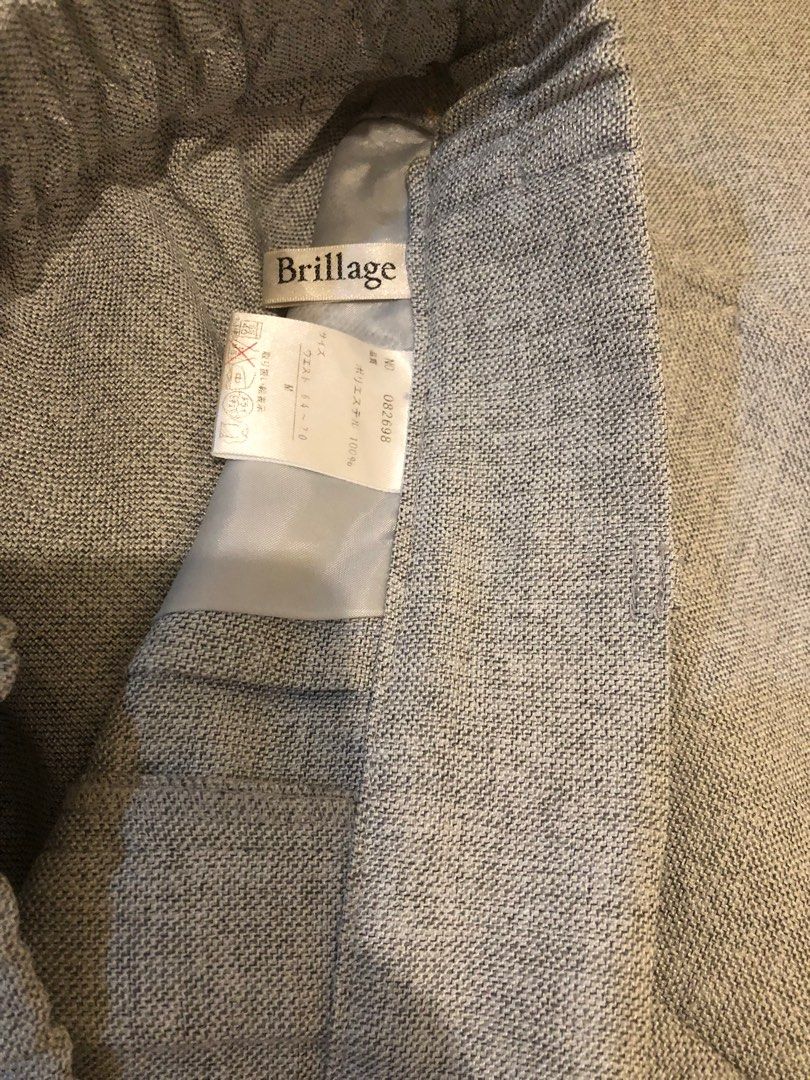 Brillage Gray Wide Leg Pants (Category: Other Bottoms) located in Pasig City. Submitted by boundless93 (Listing ID 1406063544, Image 2). Description: - Brillage gray wide-leg pants - Comfortable elastic waistband - Classic, minimalist design - Textured linen fabric - Relaxed fit 29-31" medida size With freebie.