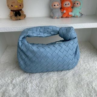 (Category: ) located in . Submitted by jscollectionbags (Listing ID 1405994634, Image 1). Description: .
