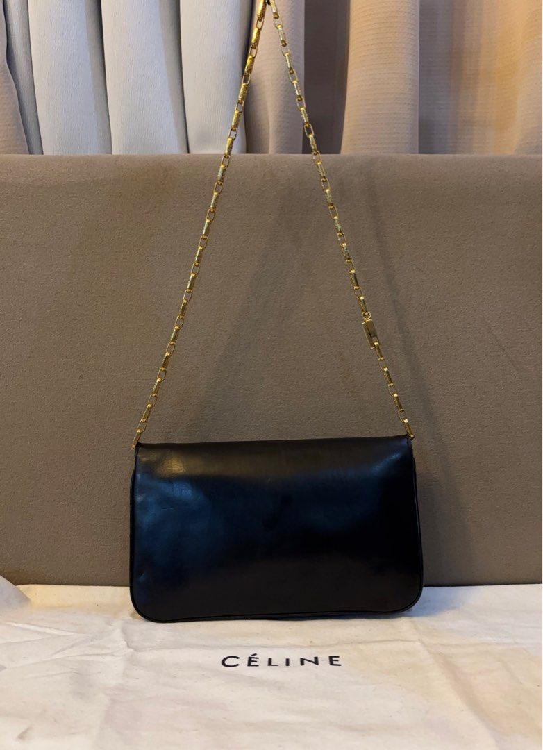 Celine Chain Bag (Category: Luxury Bags & Wallets) located in Paranaque City. Submitted by katlouieleandicho (Listing ID 1405994066, Image 3). Description: 💯Authentic Made in Italy 8/10 condition .