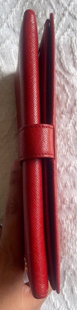 DAKS Long Wallet (Category: Wallets & Card holders) located in Cainta. Submitted by robbynt (Listing ID 1405923955, Image 2). Description: 👗👟👜 Part of my closet clean-out! Letting go of some of my faves — all preloved and in great shape. From my closet to yours. 😊 ✅ Color - red orange ✅ Size - long ✅ Hardware - gold ✅ Closure - snap ✅ Bifold ✅ 11 card slots ✅ 2 photo slots ✅ 1 deep compartment ✅ 6 paper compartments ✅ 1 zipper compartment ♻️ 