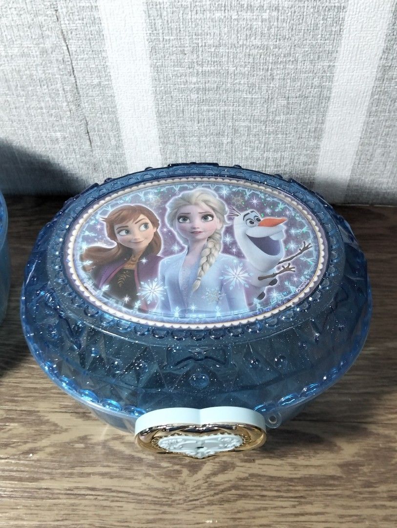 DISNEY FROZEN LOCKABLE JEWEL BOX (Category: Western Merchandise) located in Batangas. Submitted by amerie_store (Listing ID 1406089149, Image 2). Description: -WYSIWYG -₱390 each; 2pcs. available 🔊Kindly visit & follow my FB page for more updated Toys,Aniks,etc...🤩 🌈👉AMERIE STORE👈🌈 📌Mine Now,Pay after invoice 📌No refund 📌MOP: Gcash 🚛 Shipping sched every Saturday only via Flash Express.