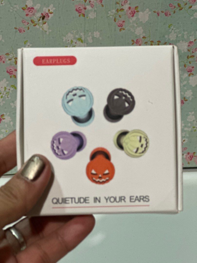 Earplugs (Category: Earphones) located in Davao. Submitted by favoritepreloved (Listing ID 1406079228, Image 3). Description: .