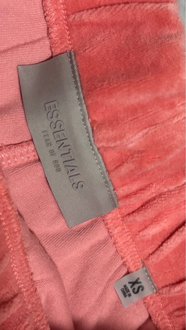 ESSENTIALS (Category: Shorts) located in Mandaluyong City. Submitted by mjlogatoc (Listing ID 1406087039, Image 3). Description: Xsmall Original not copy Can pass as new RFS to small for me since im an athlete.