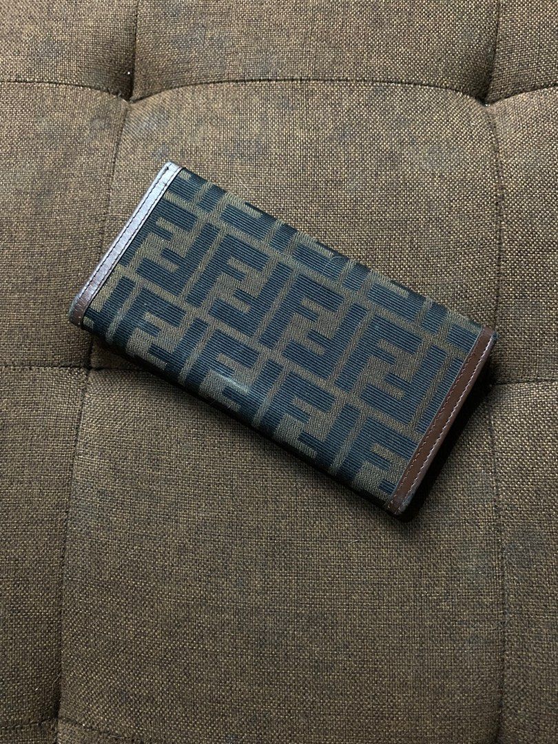 Fendi Zucca Long Bifold Wallet (Category: Luxury Bags & Wallets) located in Villaverde. Submitted by theluxurythrift.ph (Listing ID 1406024168, Image 2). Description: Wts Fendi Zucca Wallet Rank AB Issue: Minimal Rubs on Corners 2200 + Sf.