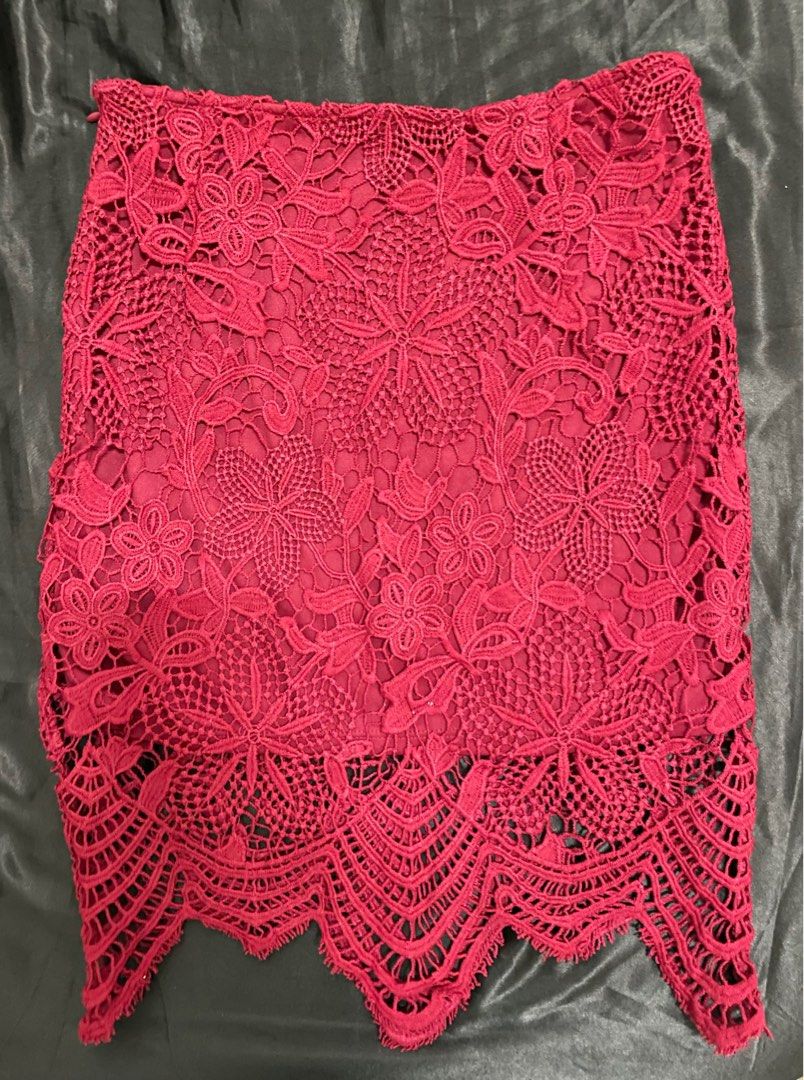 Forever 21 Lace Skirt - Size S (Category: Skirts) located in Leyte. Submitted by chloeverkauft (Listing ID 1406082720, Image 3). Description: - Forever 21 burgundy lace skirt (SMALL) - Features a beautiful floral lace design - Elegant scalloped hem - Rarely used - No flaws 📌Take ALL listed items for 2800 !! 💖 - Will accept via gcash & bank only .