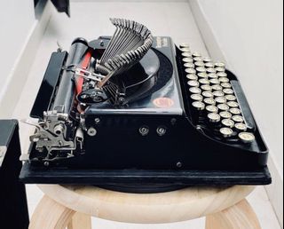 （分類：）位於 。 由 typewriter_evangelist 提交（商品編號 1405995711，圖片 1）。簡介： 。