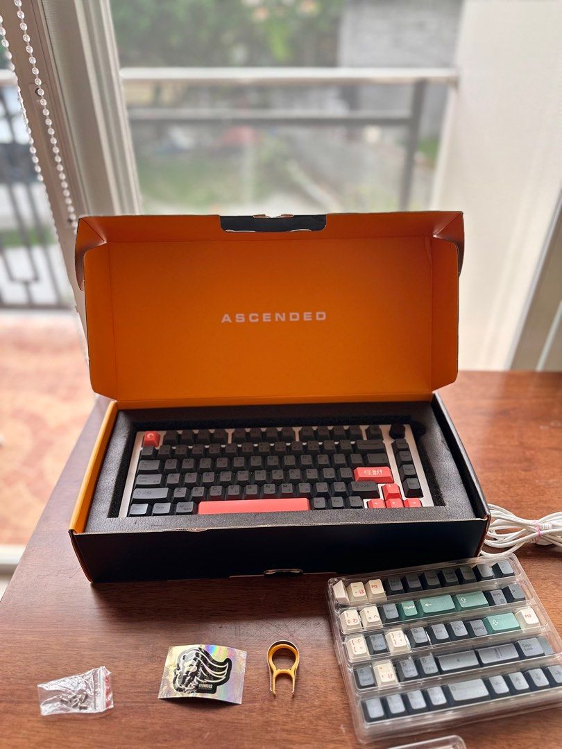 GMMK Pro Mechanical Keyboard (Category: Computer Keyboard) located in Dumaguete. Submitted by kj_dmd (Listing ID 1405959965, Image 2). Description: - only issue is black spot/stain on metal casing -2 knobs (silver original,black) -2 keycap sets included (GMK Kaiju clones, GMK dark clone black japanese keycap -Switches: EVERGLIDE AQUA KING -Stabilizers: EVERGLIDE/JWK platemount stabilizers v3 with Gazzew boba U4t tactile switch -Tape modded -Lubed