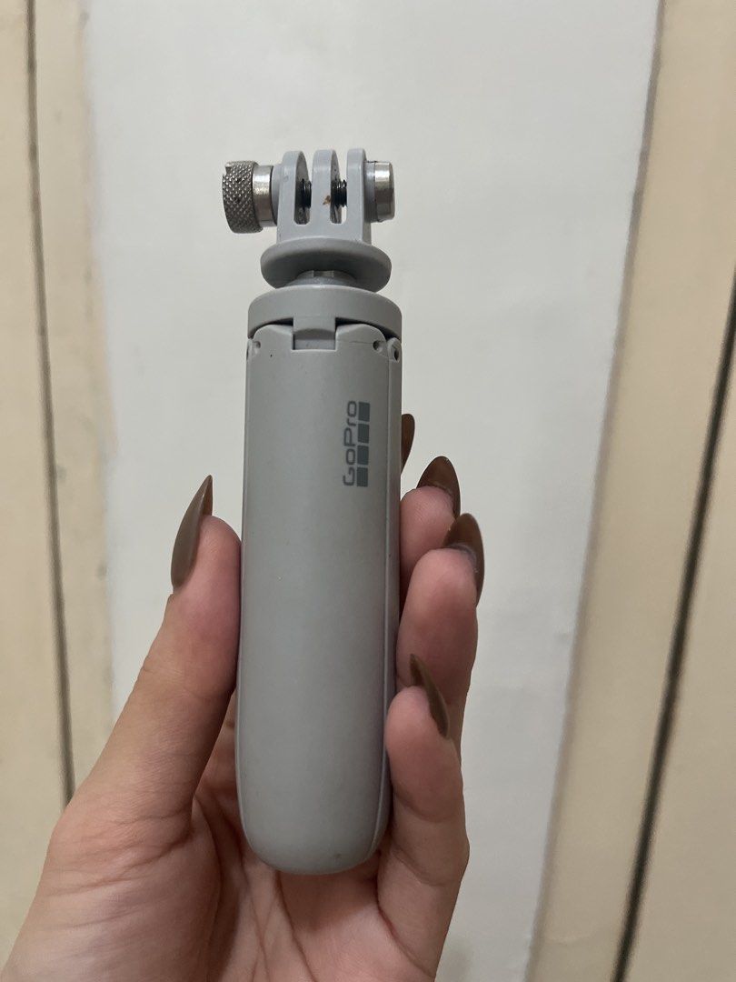 GoPro Mini shorty tripod Gray (Category: Video Cameras) located in Quezon City. Submitted by andrea11171999 (Listing ID 1405266159, Image 3). Description: .