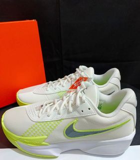 (Category: ) located in . Submitted by ekkshoes325 (Listing ID 1405913199, Image 1). Description: .