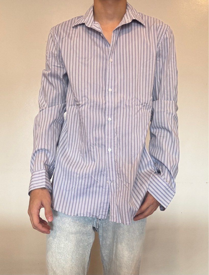 H&M button-down long sleeves shirt (Category: Tshirts & Polo Shirts ) located in Pasay City. Submitted by traive (Listing ID 1405932274, Image 2). Description: H&M button-down long sleeves slim fit/coupe serrée dm for more inquiries:) strictly payment first sf shoulder by buyer ship thru j&t, lalamove, grab.