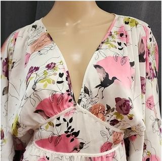 (Category: ) located in . Submitted by BellaShoppers (Listing ID 1405920190, Image 1). Description: .
