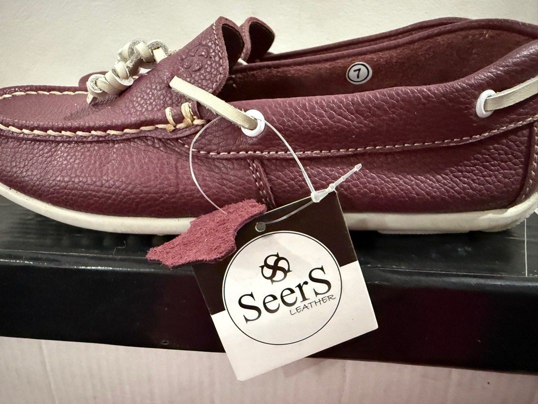 Leather Shoes - Maroon (Category: Loafers) located in Manila. Submitted by pickstuff (Listing ID 1405909050, Image 3). Description: - Maroon Seers Leather boat shoes - Size 7 - High quality leather - Unworn condition - White stitching and leather laces - Includes original box and tags - Original price tag attached .