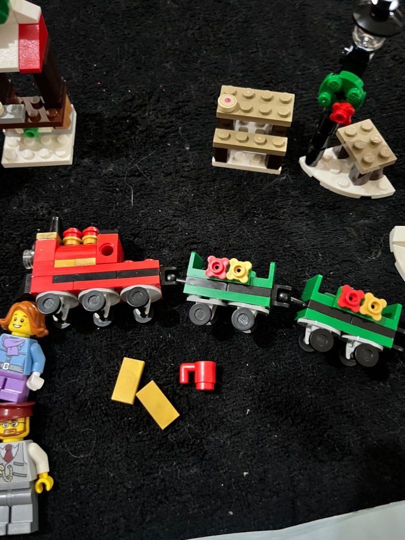 Lego 40262 Holiday Toy Train (Category: Lego & Building Sets) located in Caloocan City. Submitted by snapshop_ph (Listing ID 1405987393, Image 2). Description: Sold as set Minor missing piece.