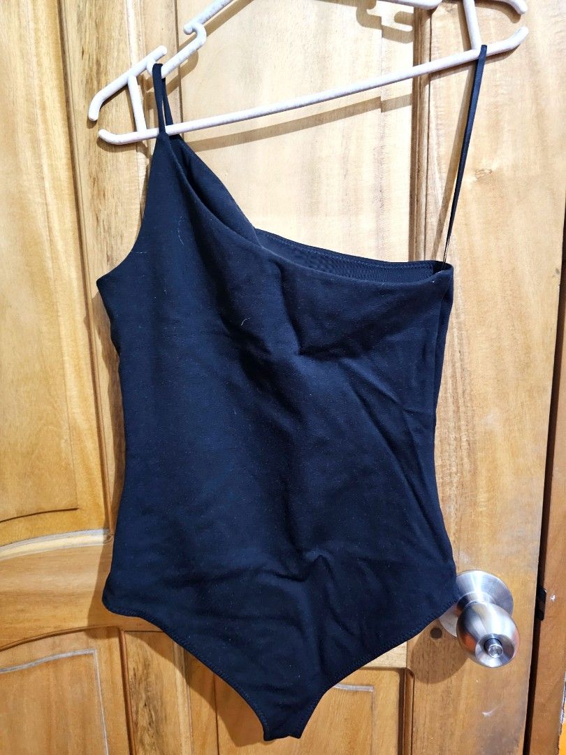 Love, Bonito Black Bodysuit (Size Small) (Category: Others Tops) located in Antipolo. Submitted by dinocolleen (Listing ID 1406088989, Image 2). Description: - Love, Bonito black bodysuit - Size: Small - Material: Smooth, stretchy fabric - Features snap closures at the bottom - used once .