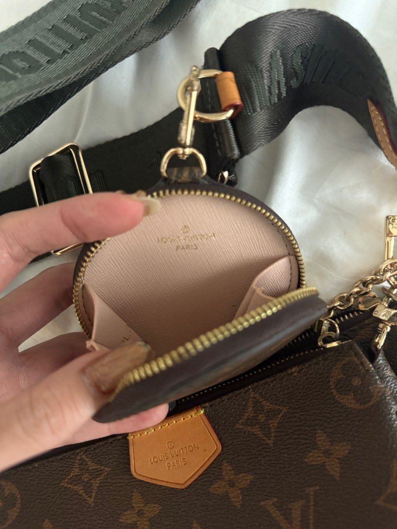 LV 2020 multipochette - green (Category: Luxury Bags & Wallets) located in Mandaluyong City. Submitted by outofstoragewtf (Listing ID 1405967168, Image 3). Description: - RFS: decluttering - one zipper broken on main bag but still usable - no additional photo requests.