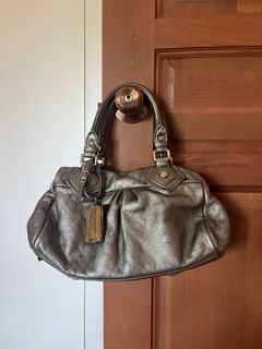 (Category: ) located in . Submitted by pr3ttysboutique (Listing ID 1406072280, Image 1). Description: .