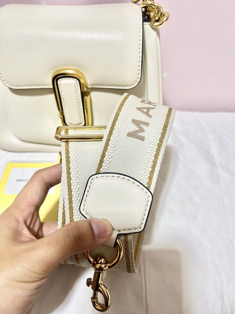 Marc Jacobs The J Marc mini (Category: Luxury Bags & Wallets) located in Quezon City. Submitted by obsessedwithbagsbymsjpq (Listing ID 1405941373, Image 3). Description: Inclusions: Care card and dustbag...