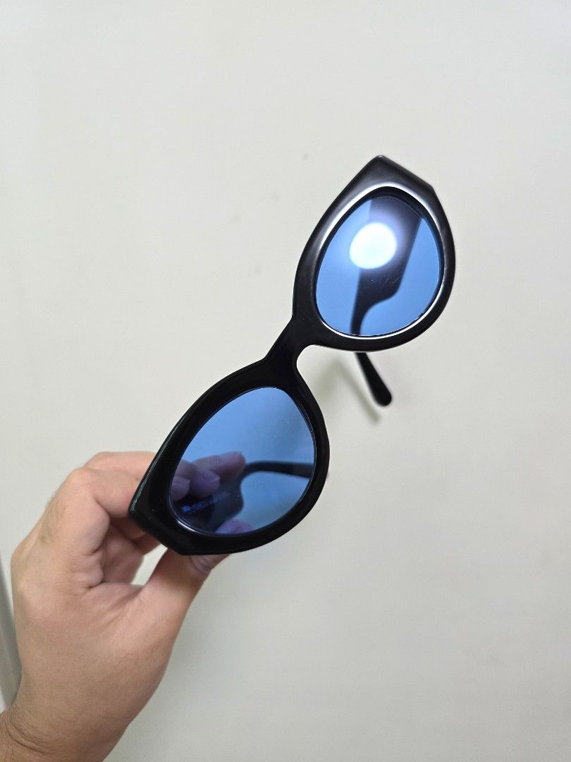 Metrosunnies Sunglasses - Michelle (Category: Sunglasses & Eyewear) located in Manila. Submitted by ptsyr (Listing ID 1406041531, Image 1). Description: From Metrosunnies UV400 sunglasses Black frames + blue lens RFS: Never used, design was not for me .