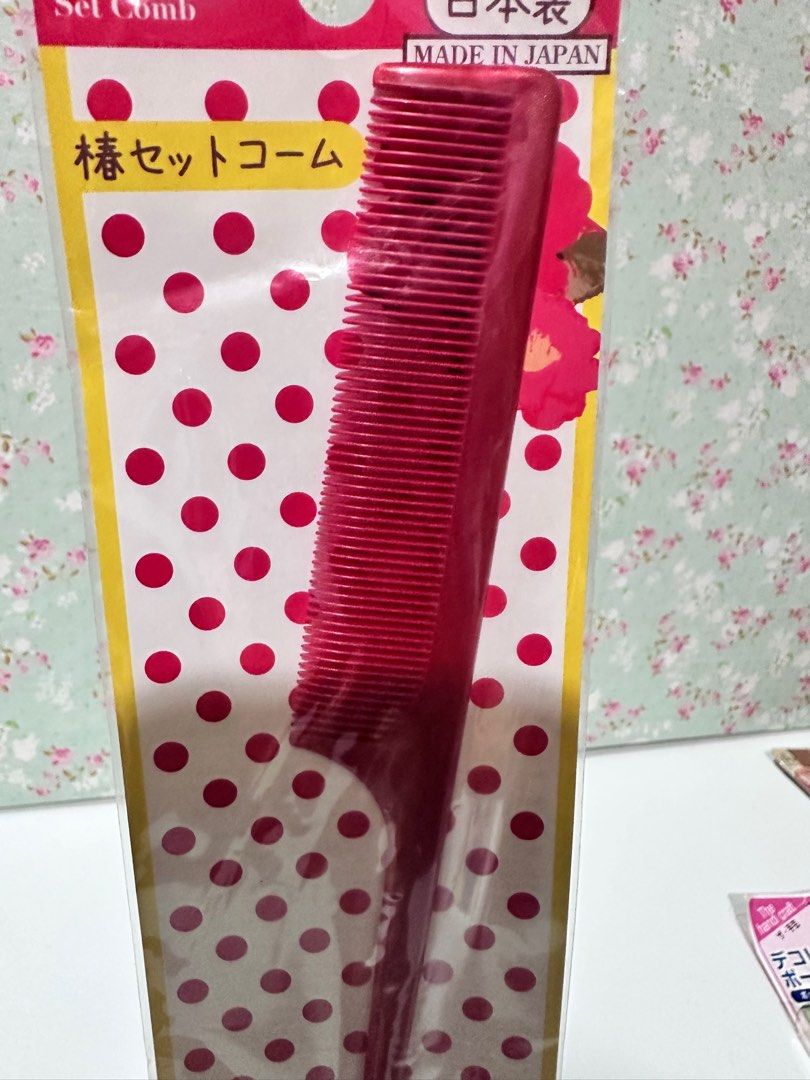 Oil Set Comb (Category: Hair) located in Davao. Submitted by favoritepreloved (Listing ID 1406076357, Image 2). Description: ❤️ 21cm length.