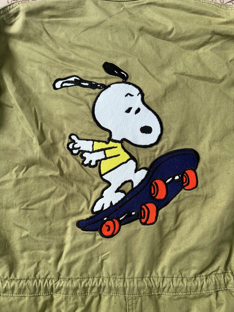 Peanut parka (Category: Coats, Jackets and Outerwear) located in Johor Bahru. Submitted by aswad7889 (Listing ID 1405975821, Image 3). Description: Peanut parka -Saiz M -Pit 23inch / Length 32inch -Condition 9/10 -Price RM35 -POSTAGE SM (RM8) / SS (RM16).