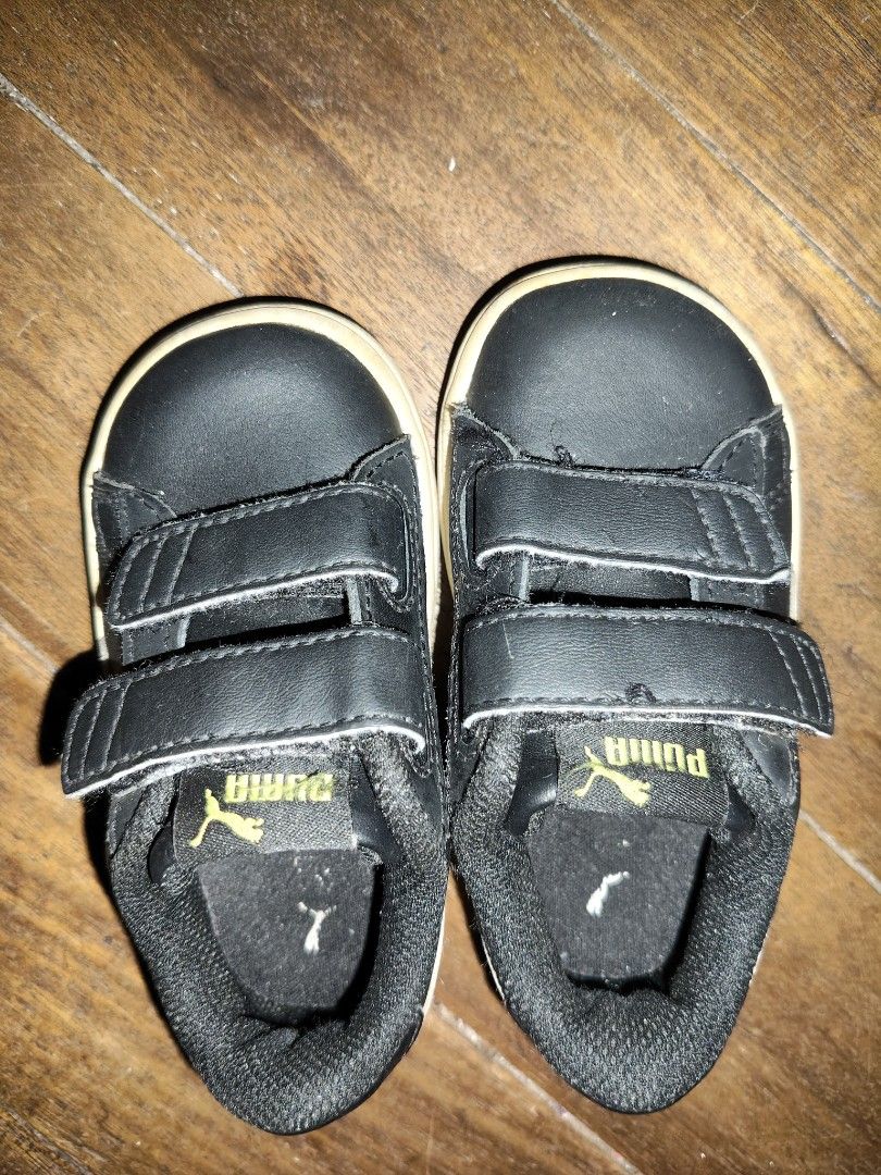 puma black sneakers kids (Category: Babies & Kids Fashion) located in Cavite. Submitted by matsof (Listing ID 1405953706, Image 3). Description: leather need wash CM 13 UK 4 EU 20.