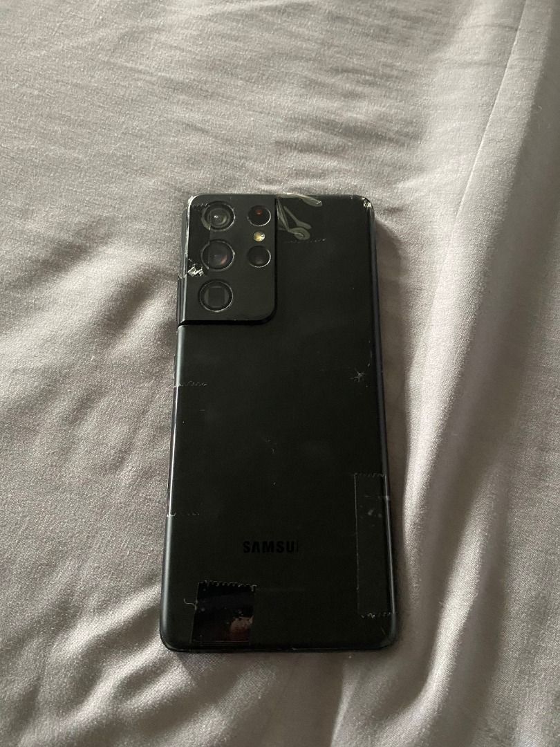 Samsung S21 Ultra 5G (Category: Samsung) located in Caloocan City. Submitted by alonsovlop71624 (Listing ID 1405952201, Image 2). Description: Selling Price: 6k RUSH Non-Nego Loc: Katipunan (Quezon City) Can meetup at my area of choice/ship MOP: GCASH/Bank Transfer Model: Samsung Galaxy S21 Ultra 5G Storage: 256GB RAM: 16GB Network: 5G capable Display: 6.8" Dynamic AMOLED 2X, 120Hz Camera: 108MP main + 12MP ultrawide + 2x 10MP telephoto Battery: 