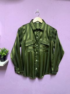 (Category: ) located in . Submitted by fafar.wardrobe (Listing ID 1406098038, Image 1). Description: .