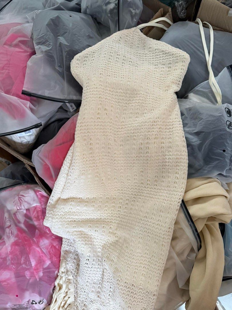 SHEIN White Halter Dress (Category: Dresses) located in Taguig. Submitted by ar4348 (Listing ID 1406061588, Image 2). Description: - SHEIN white halter dress - Midi length - Fringe detailing at hem - Textured knit fabric - Size: S (US 4, EU 36) RFS: not my style.