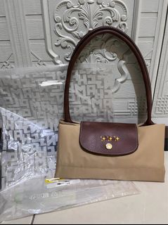 (Kategori: ) berada di . Dikirim oleh moon.cherry (ID iklan 1405932048, Gambar 1). Deskripsi: .