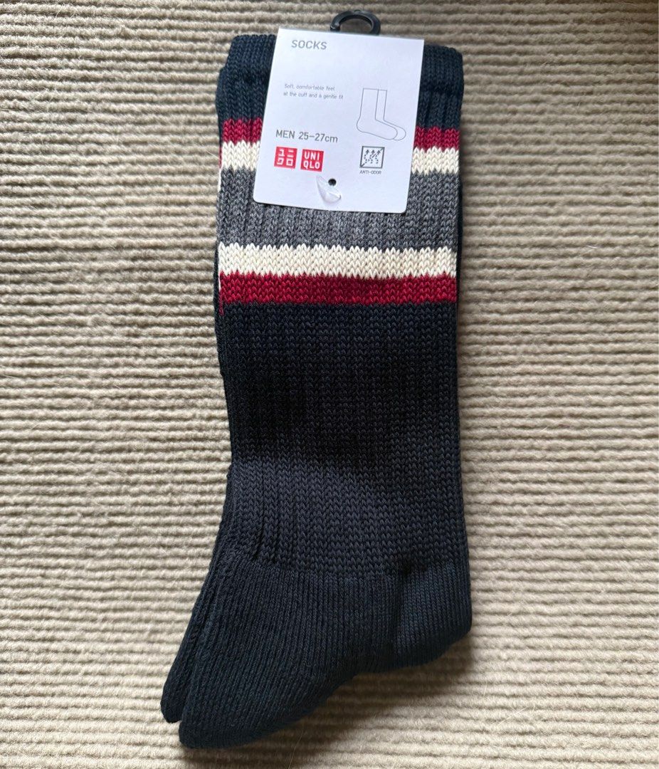 Uniqlo MEN Socks Navy (Category: Socks) located in Marikina City. Submitted by wearism (Listing ID 1405984658, Image 2). Description: 100% brand new with tag and original Uniqlo. AVAILABLE UNTIL POSTED. Size: 25-27cm Color: Navy Thickness: Thick Where was it made: China Price is fixed. Php150.00 each No additional photos will be provided. No when worn photo. We will send photo of your paid order before packing / pickup. Location: Marikina Shippin
