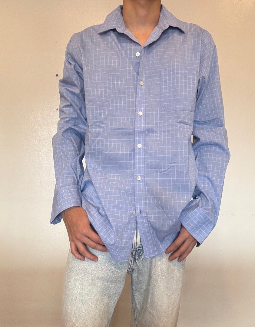 Van Heusen button-down long sleeves shirt (Category: Formal Shirts) located in Pasay City. Submitted by traive (Listing ID 1405931570, Image 1). Description: Van Heusen button-down long sleeves dm for more inquiries:) strictly payment first sf shoulder by buyer ship thru j&t, lalamove, grab.