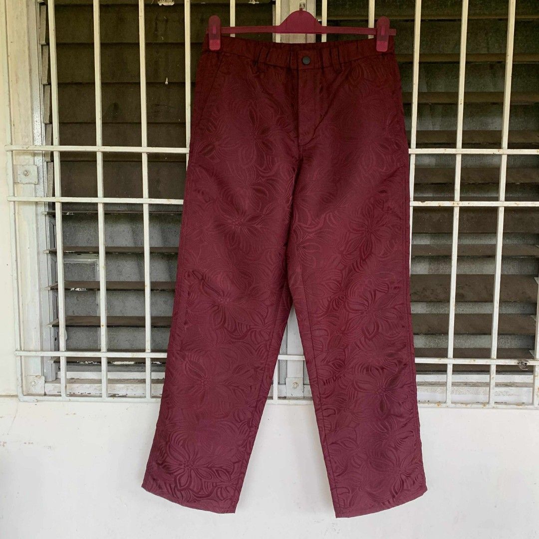 Victoria HK Queenhead Logo Pants (Category: Jeans) located in Cavite. Submitted by not2day. (Listing ID 1406078267, Image 1). Description: Victoria HK Queenhead Logo Pants Waist: 32 on tag (stretchable) Length: 40 Leg opening: 9 📩.
