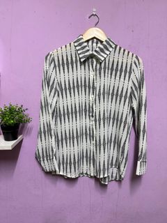 (Category: ) located in . Submitted by fafar.wardrobe (Listing ID 1406044725, Image 1). Description: .