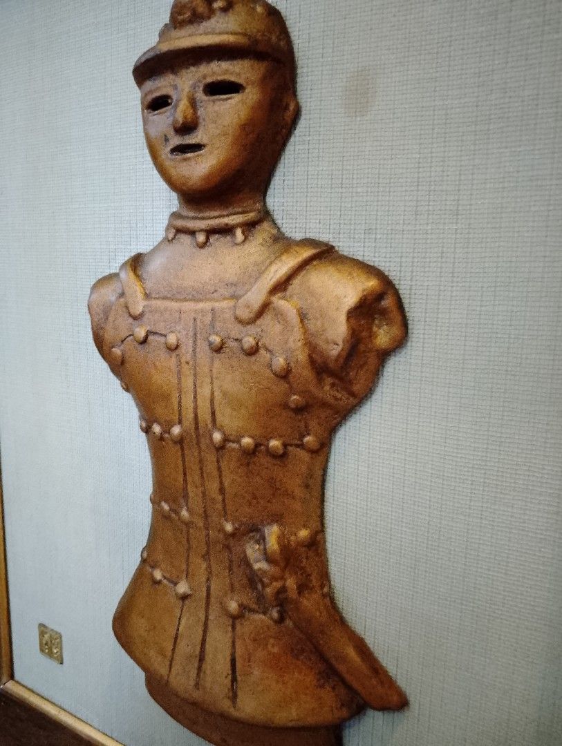 Vintage Framed Bronze Haniwa Warrior Bust Wall Decor (Category: Wall Decor) located in Binangonan. Submitted by stufflikedat (Listing ID 1406026262, Image 1). Description: Vintage Japanese Haniwa Warrior bronze framed sculpture with makers gold markers or signiture approx 10"x 5" in excellent condition with visible chipping on the wooden frame approx 14"x12" for 2.2k + shipping.