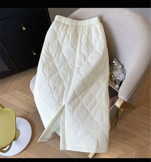(Category: ) located in . Submitted by poeyclosets (Listing ID 1406022576, Image 1). Description: .