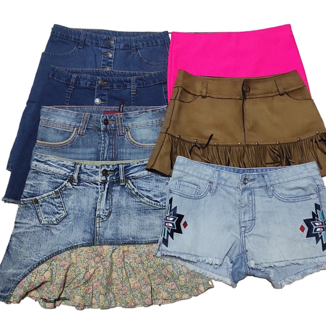💯 Take All! Assorted Y2K, Boho & Denim Skirts/Shorts Bundle (Category: Skirts) located in Quezon City. Submitted by declutter_mnl01 (Listing ID 1406278165, Image 1). Description: Steal this entire bundle for only ₱499! Perfect for OOTD updates, resetting your wardrobe, or for buy-and-sell/resellers. This assorted set features trendy styles including a rare Y2K floral ruffle skirt and a boho fringe skirt. 💰 Price: ₱499 for EVERYTHING (7 items to