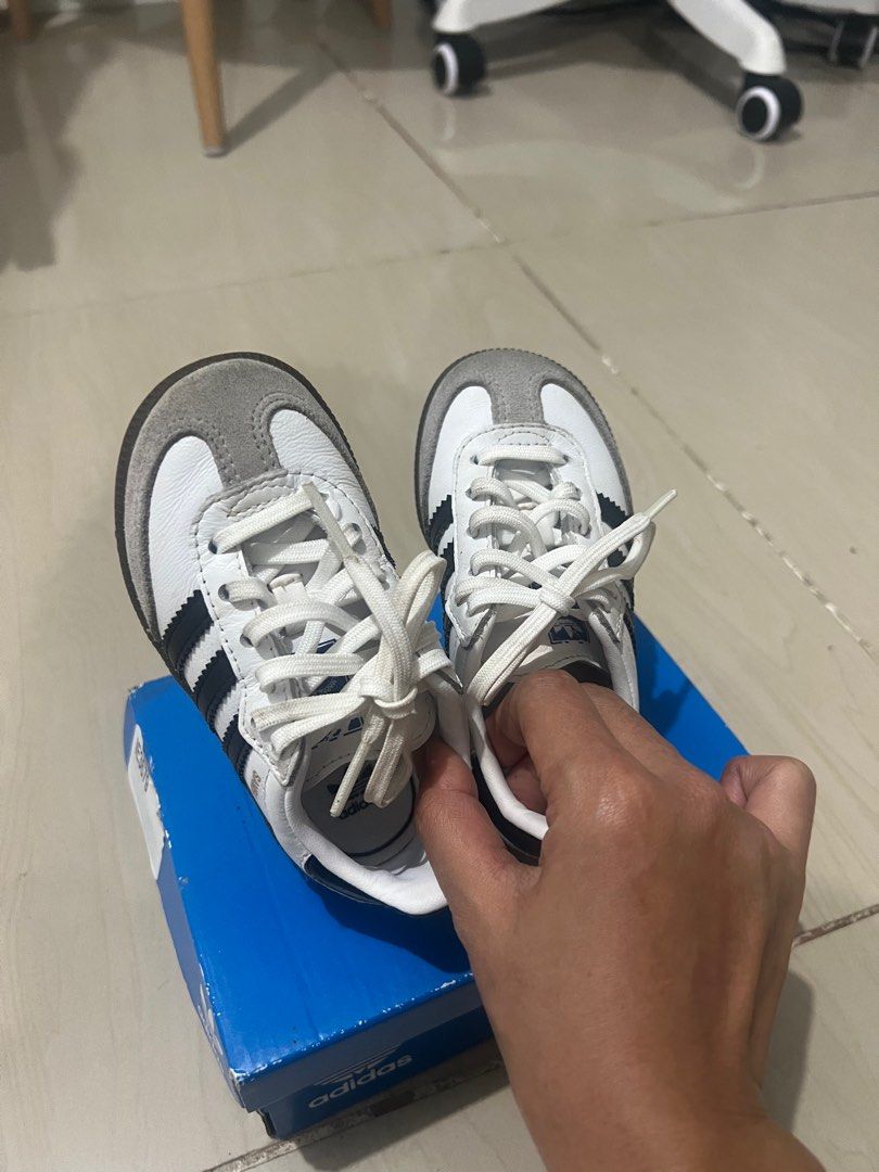Adidas Samba OG EL I - Size 23 (Category: Babies & Kids Fashion) located in Pakil. Submitted by abeverage (Listing ID 1406216285, Image 3). Description: Personal preloved Original with box and tag. RFS: outgrown.