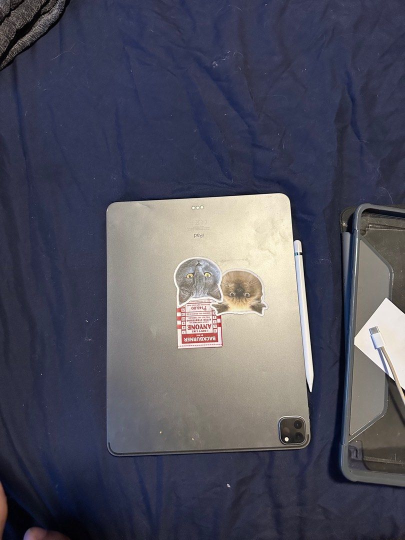 Apple iPad Pro with Pencil (Category: iPad) located in Manila. Submitted by jaredsibay94460 (Listing ID 1406190765, Image 2). Description: Hello! - Ipad Pro 4th Generation (12.9 inches) - 1TB - Minor Scratches at the back - All Edges and Scratches are NOT Noticeable - Work’s Perfectly (camera, screen, and face ID) *Negotiable* Send me a Message for any questions or Concerns!.
