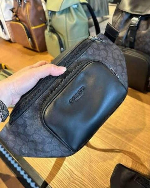 Authentic Coach Belt Front Bag (Category: Luxury Bags & Wallets) located in Santa Cruz. Submitted by janelovebagswatchesshoesph (Listing ID 1406240762, Image 1). Description: .
