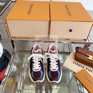 (Category: ) located in . Submitted by shoes.locker (Listing ID 1406102244, Image 1). Description: .