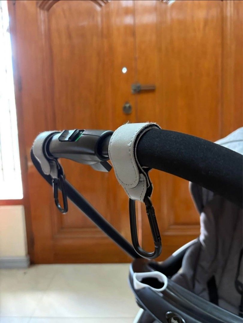 Baby Company Alix - Reversible Stroller (Category: Strollers) located in Pasig City. Submitted by lou014 (Listing ID 1406171777, Image 2). Description: - Grey canopy - Black frame with white accents - Storage basket - Handle with attachments - Four wheels - Foldable design RFS: Ayw na ni baby Looks: Good as new!.