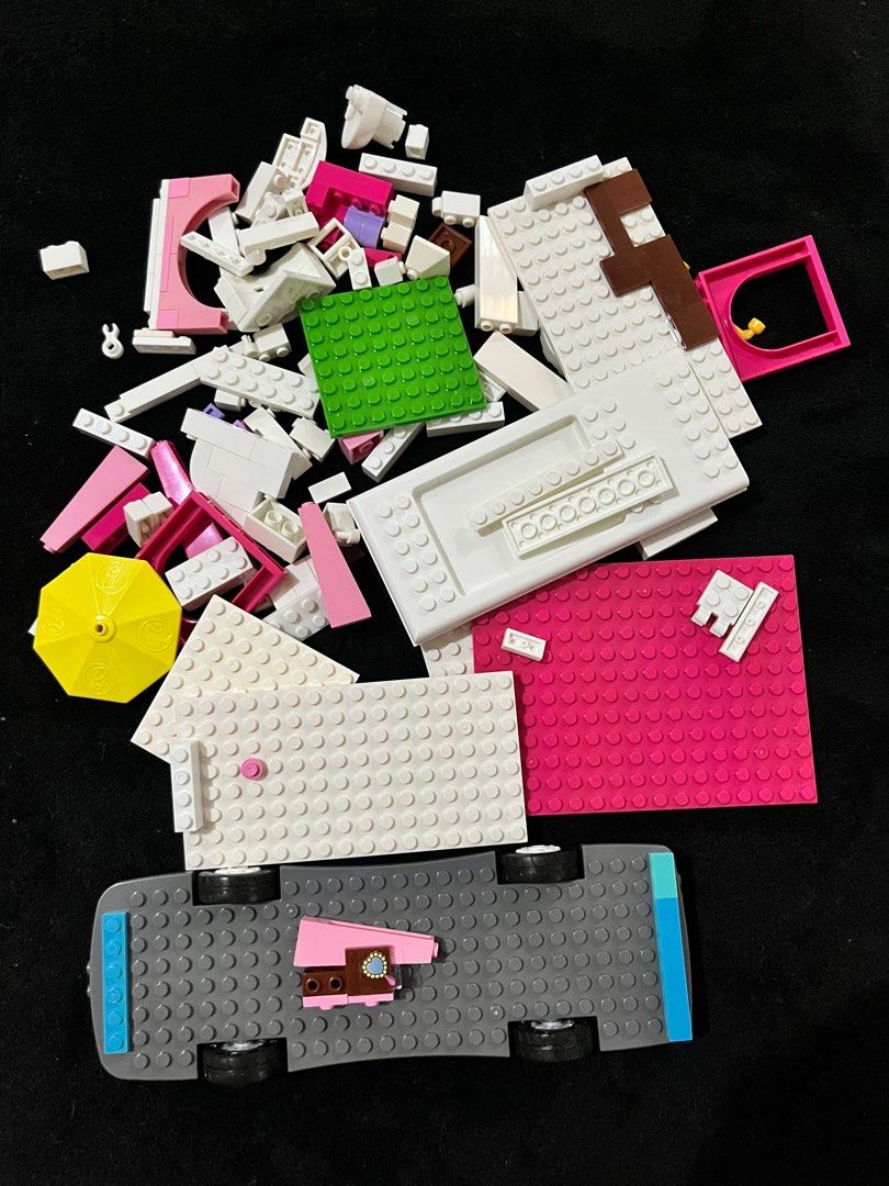 Barbie Mega Blocks Loose Lot (Category: Lego & Building Sets) located in Caloocan City. Submitted by snapshop_ph (Listing ID 1406102512, Image 1). Description: Sold as set.