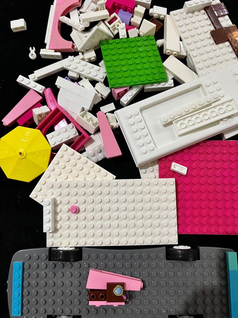 Barbie Mega Blocks Loose Lot (Category: Lego & Building Sets) located in Caloocan City. Submitted by snapshop_ph (Listing ID 1406102512, Image 2). Description: Sold as set.